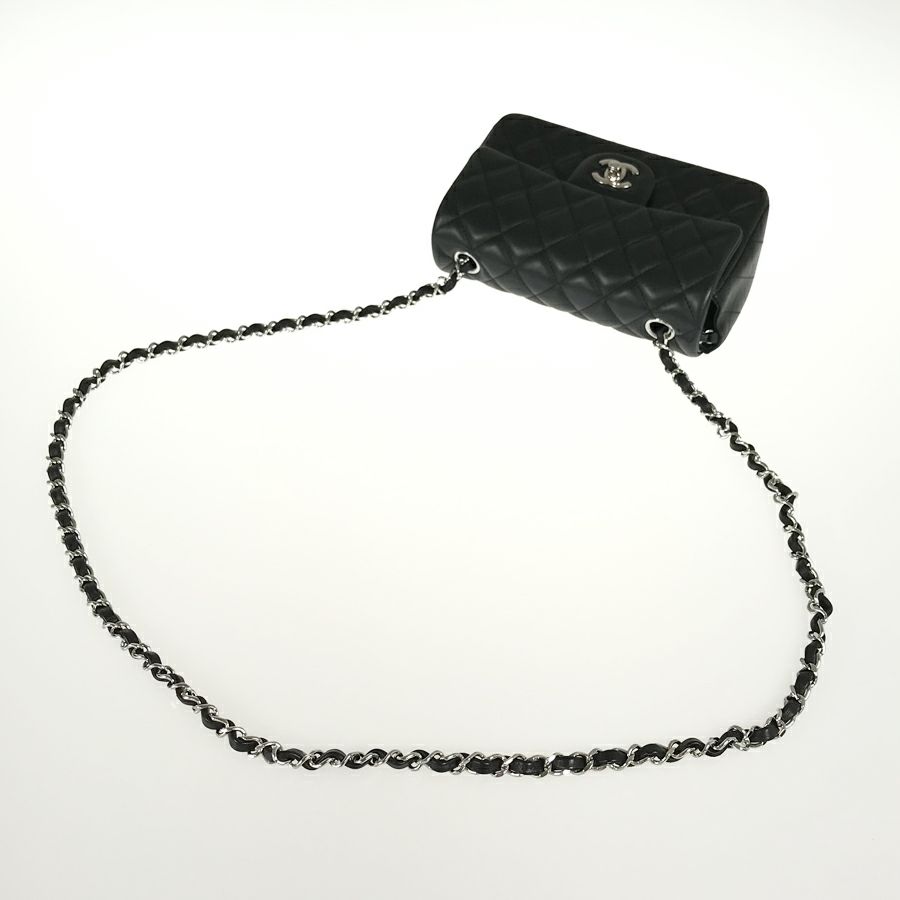 シャネル ショルダーバッグ