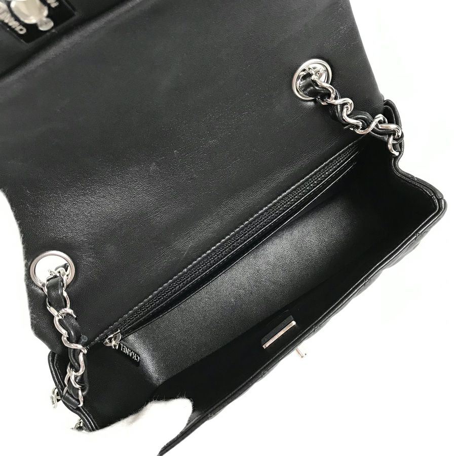 シャネル ショルダーバッグ