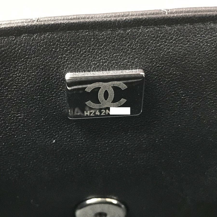 シャネル ショルダーバッグ