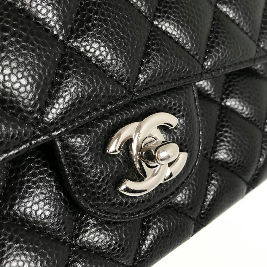 シャネル ショルダーバッグ