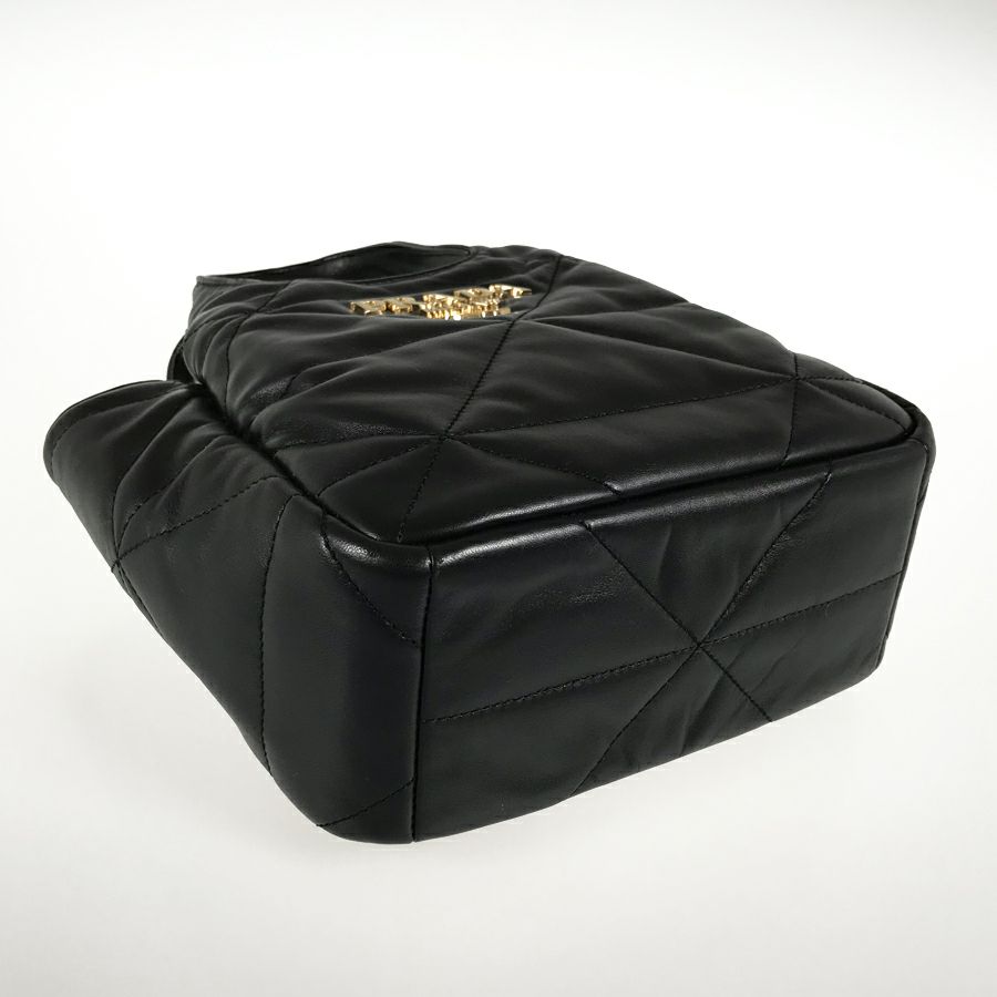 プラダ ハンドバッグ