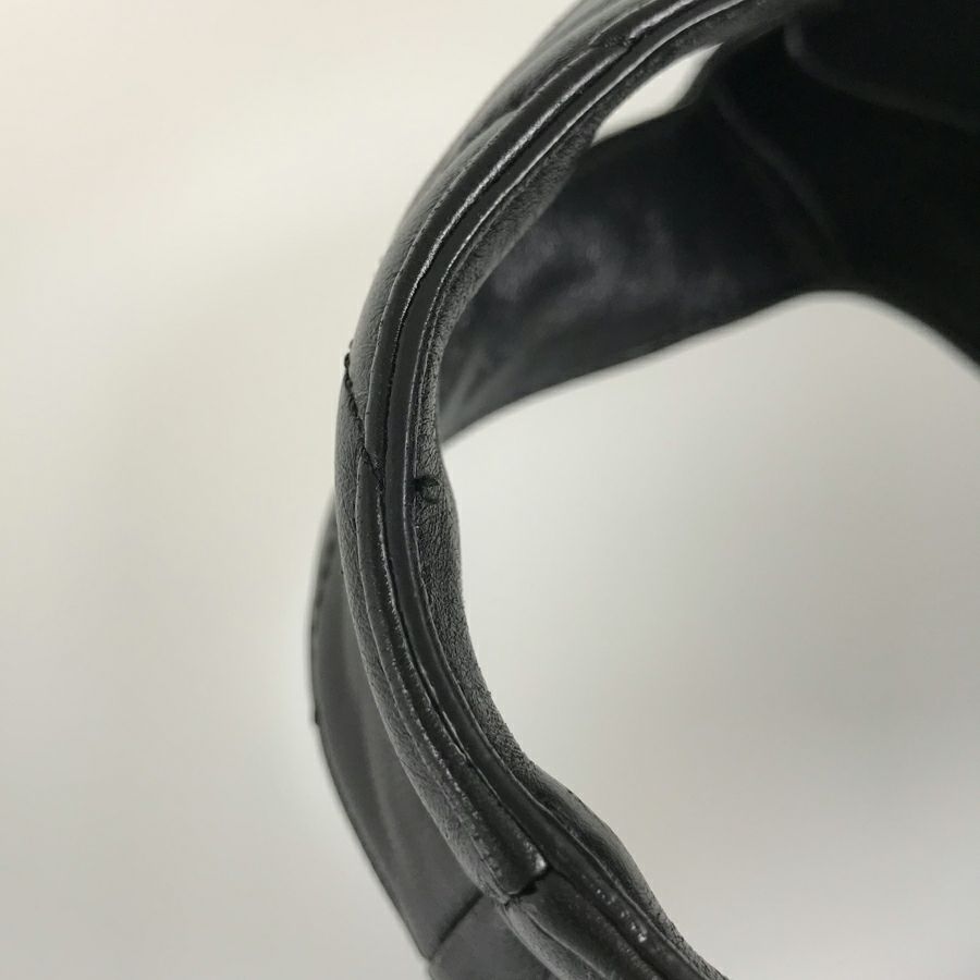 プラダ ハンドバッグ