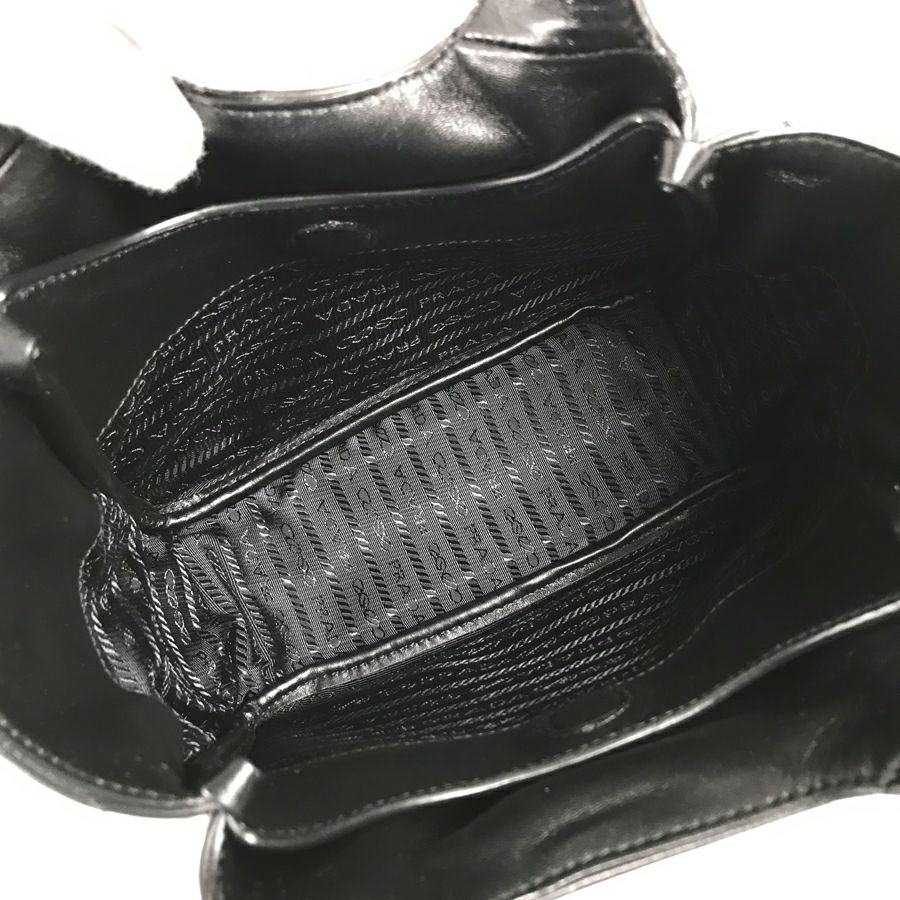 プラダ ハンドバッグ