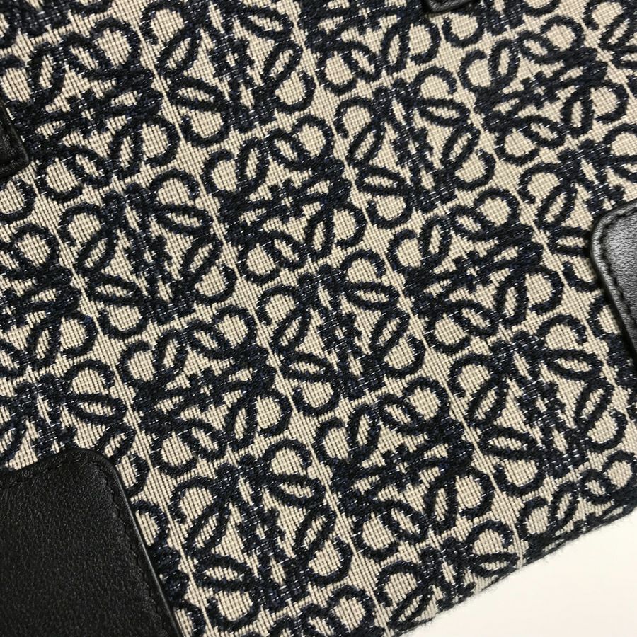 ロエベ ハンドバッグ