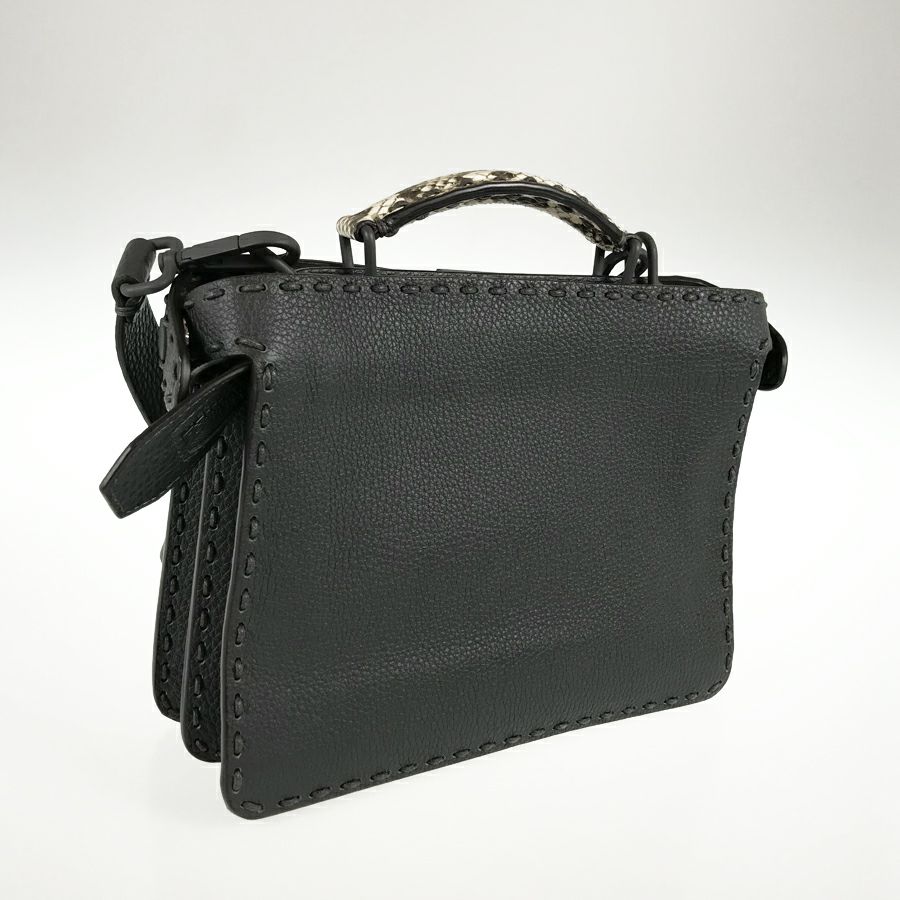 フェンディ ショルダーバッグ