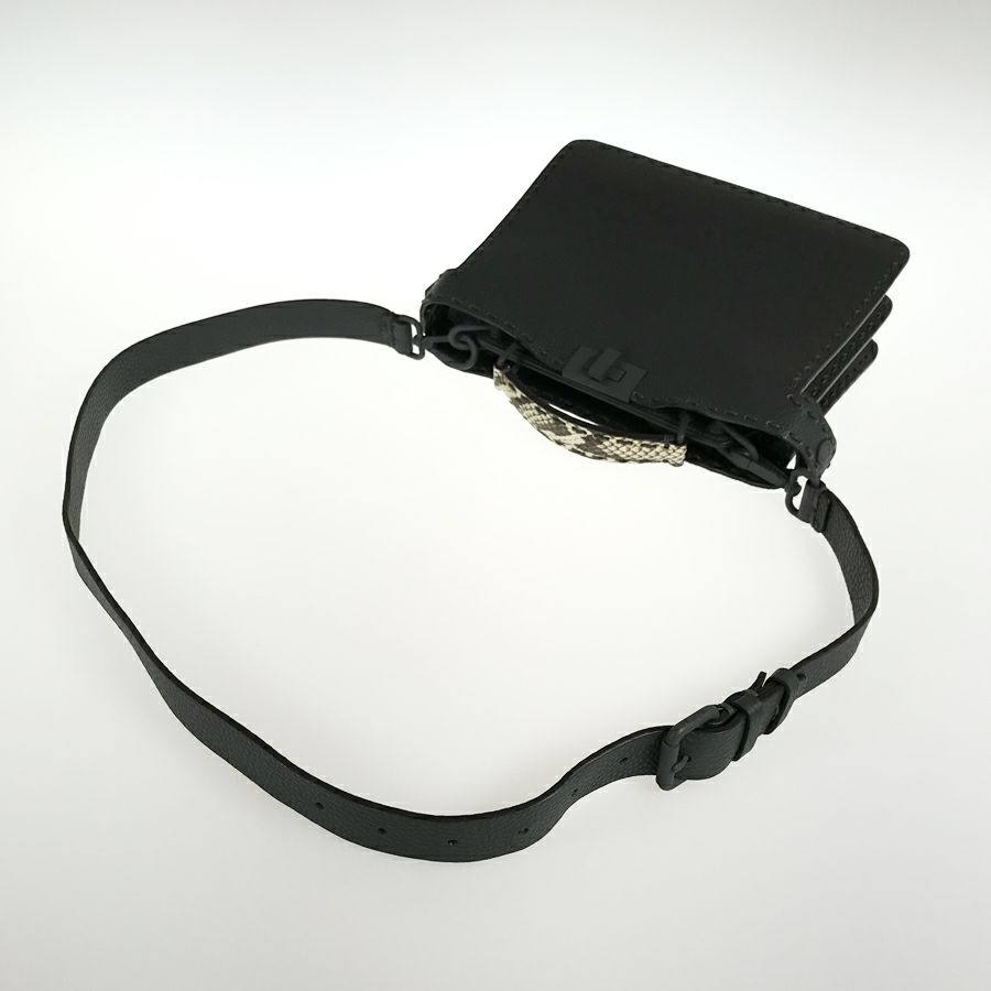 フェンディ ショルダーバッグ