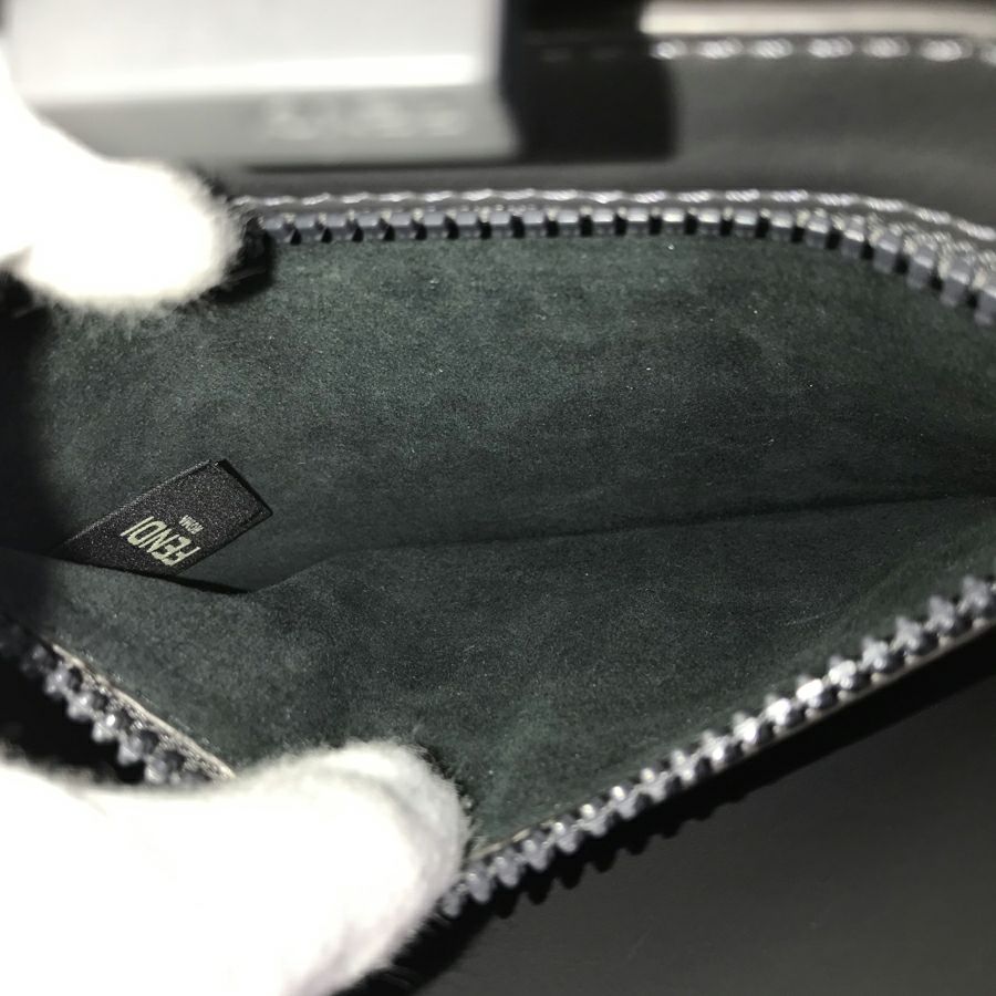 フェンディ ショルダーバッグ