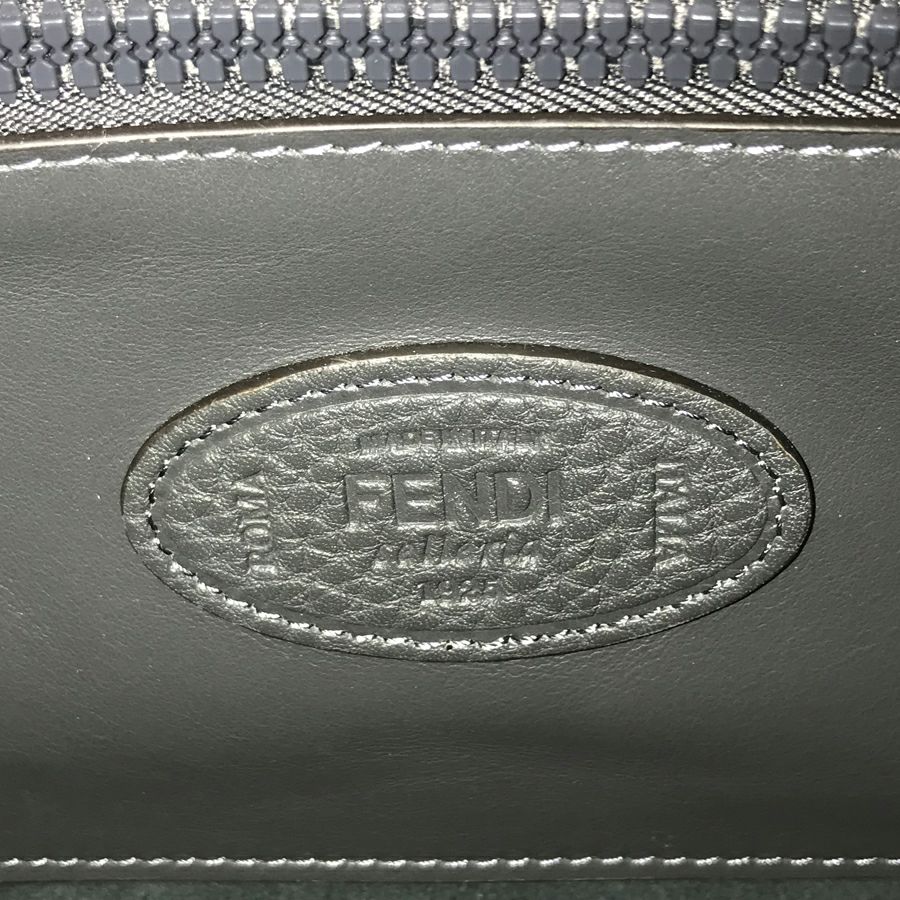フェンディ ショルダーバッグ