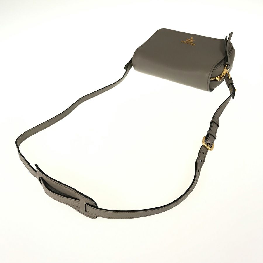 プラダ ショルダーバッグ