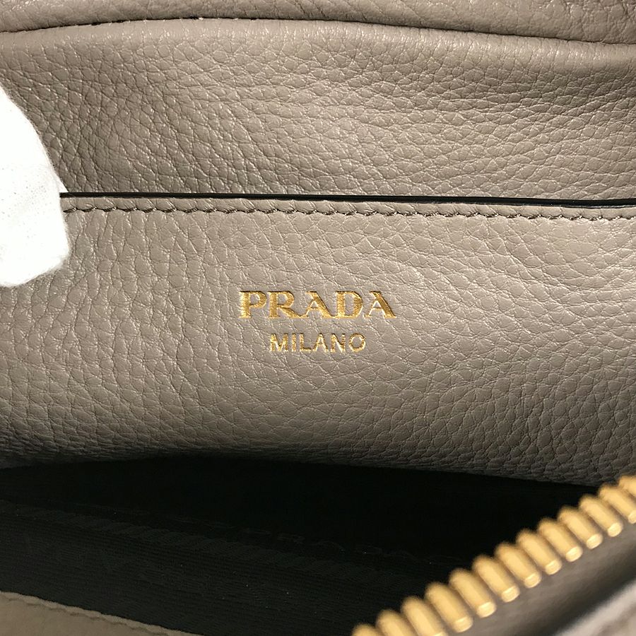プラダ ショルダーバッグ
