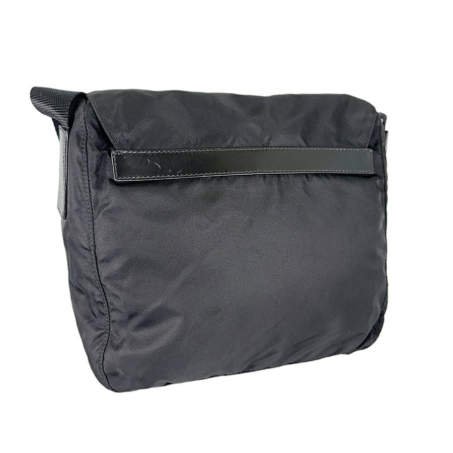 プラダ ショルダーバッグ