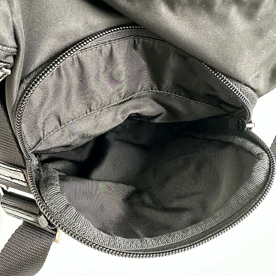 プラダ ショルダーバッグ