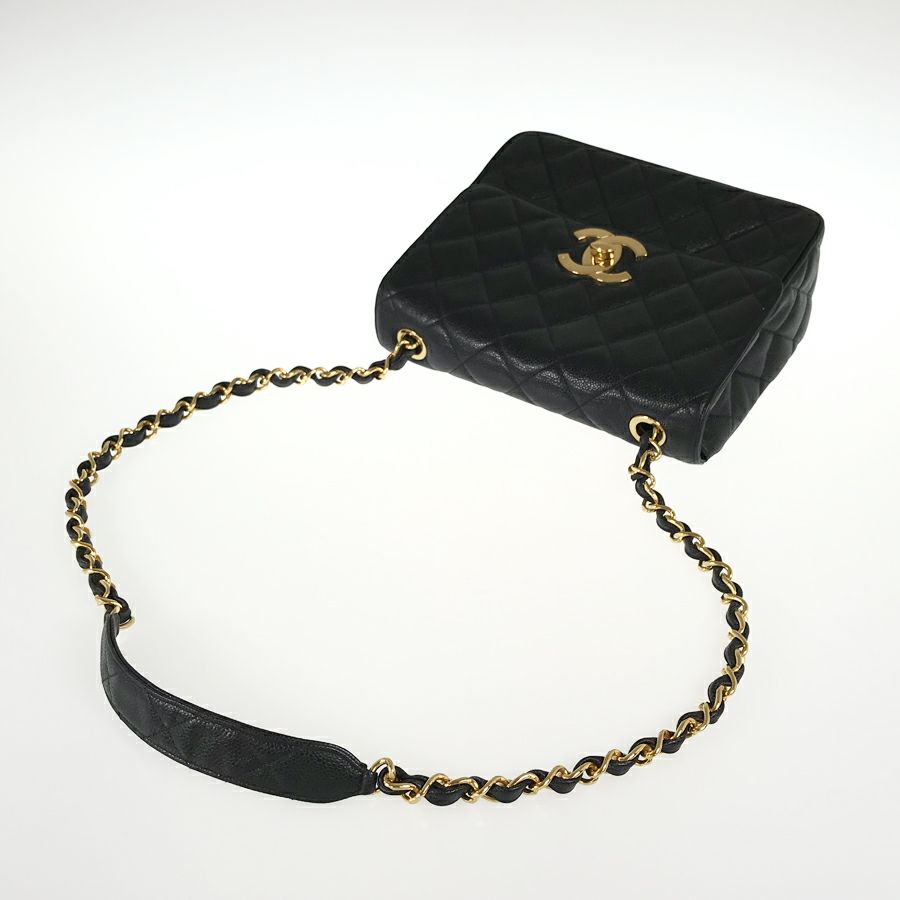 シャネル ショルダーバッグ