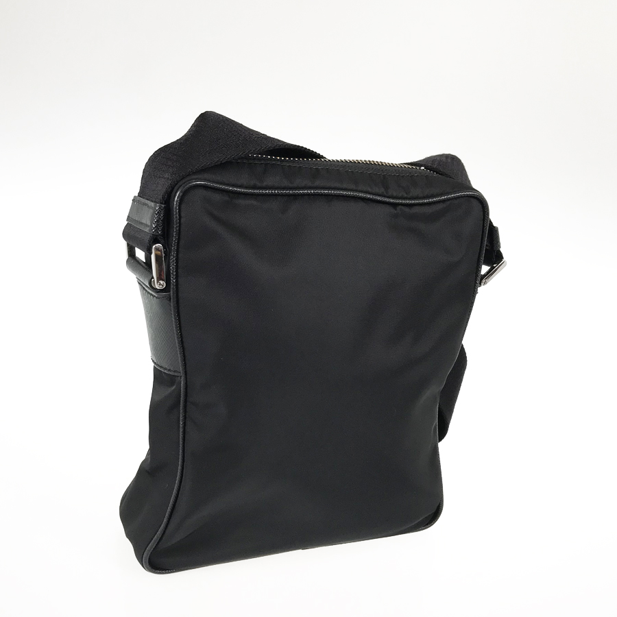 プラダ ショルダーバッグ