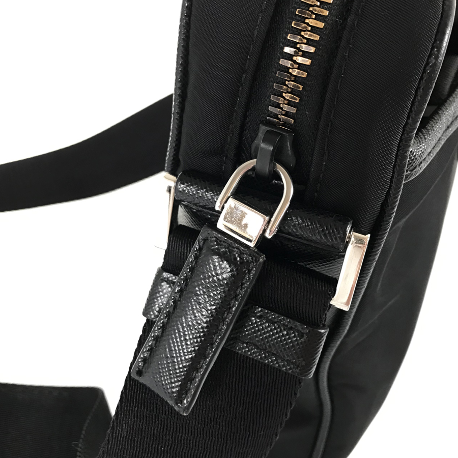 プラダ ショルダーバッグ