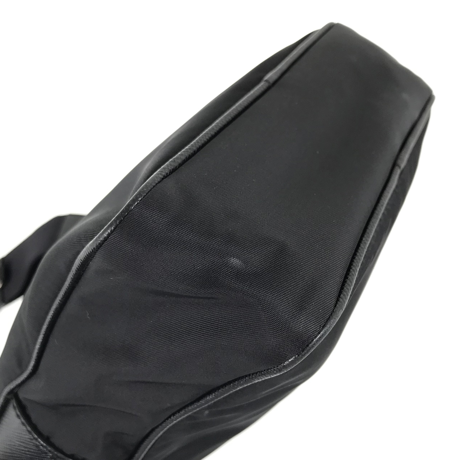 プラダ ショルダーバッグ