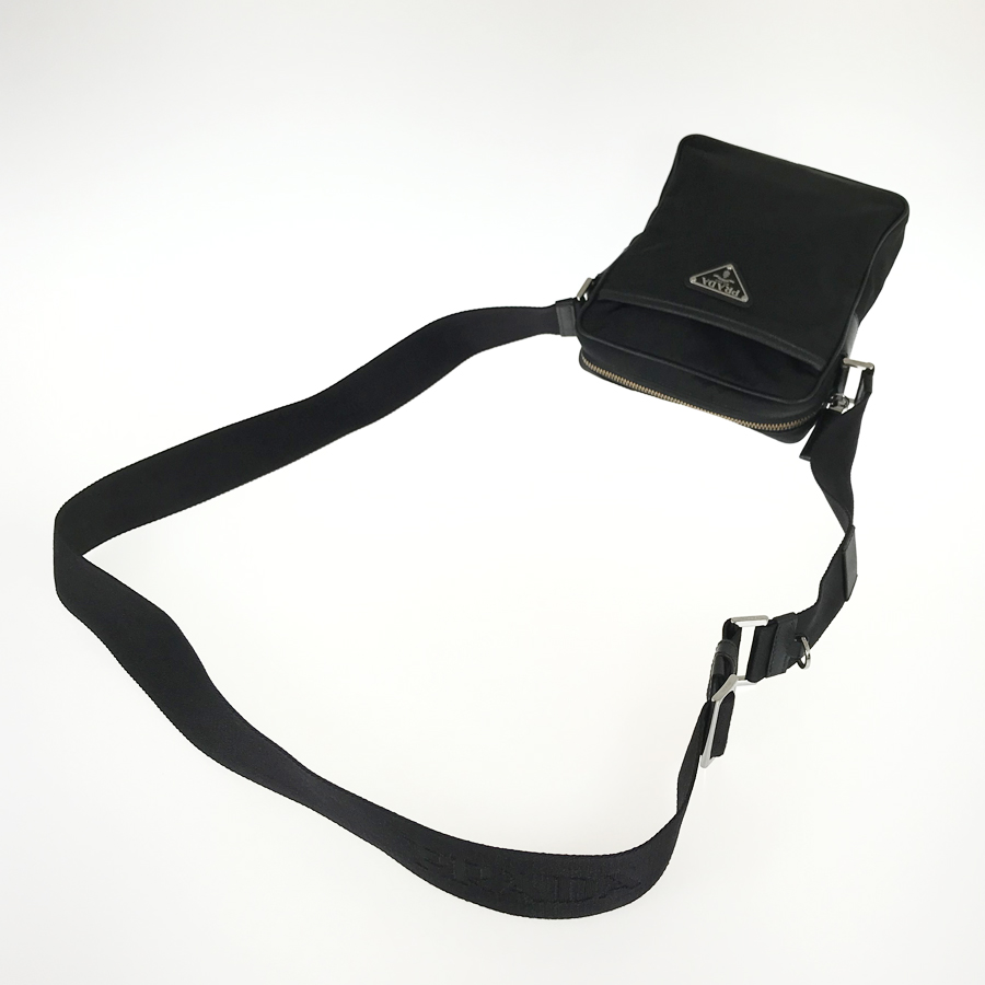 プラダ ショルダーバッグ