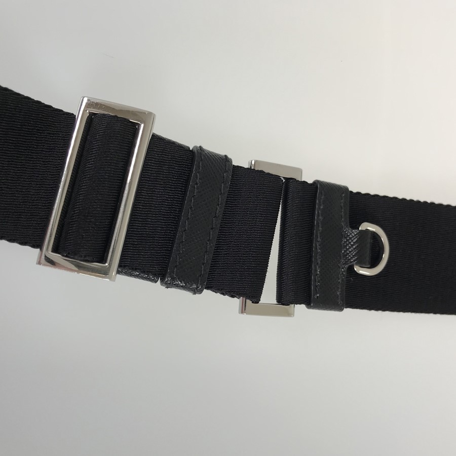 プラダ ショルダーバッグ