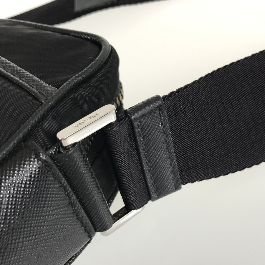 プラダ ショルダーバッグ