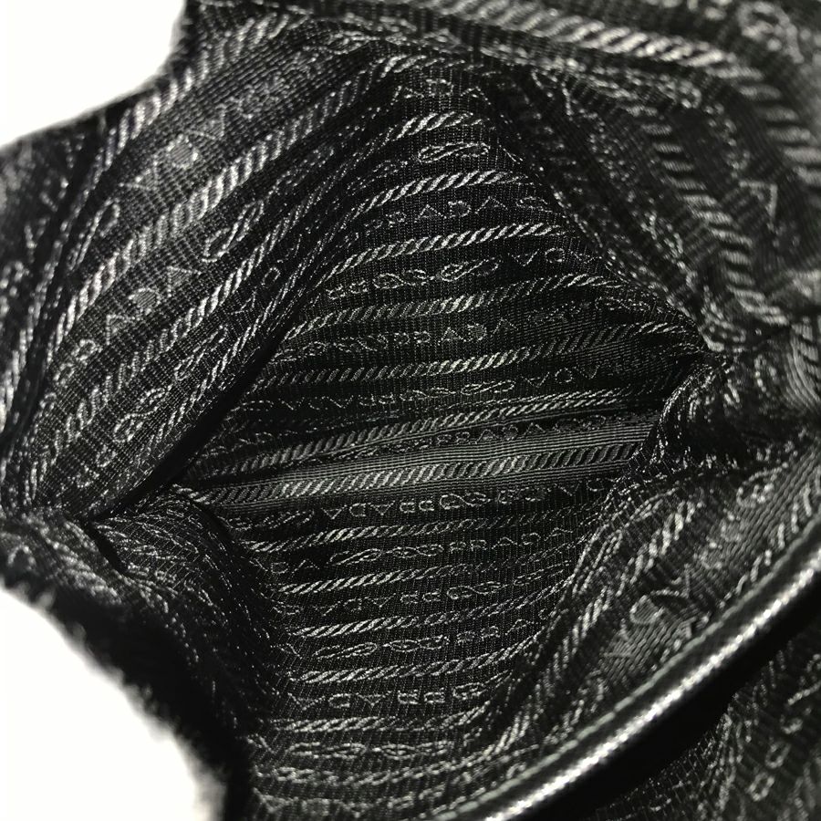 プラダ ショルダーバッグ