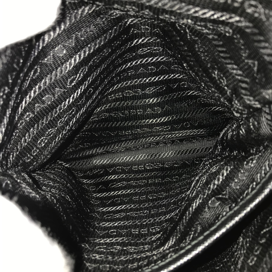 プラダ ショルダーバッグ