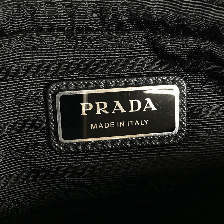 プラダ ショルダーバッグ