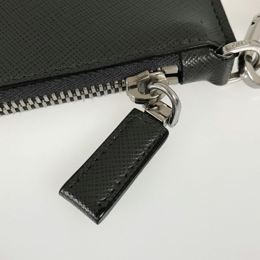 プラダ クラッチバッグ