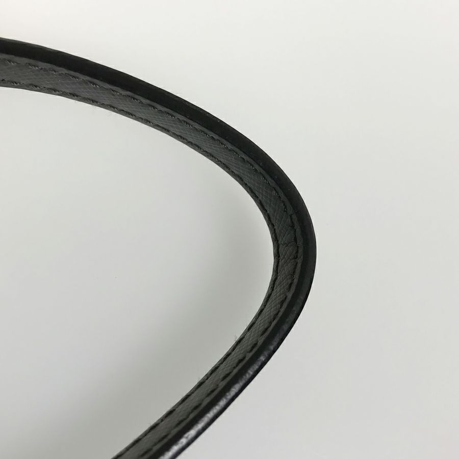 プラダ クラッチバッグ