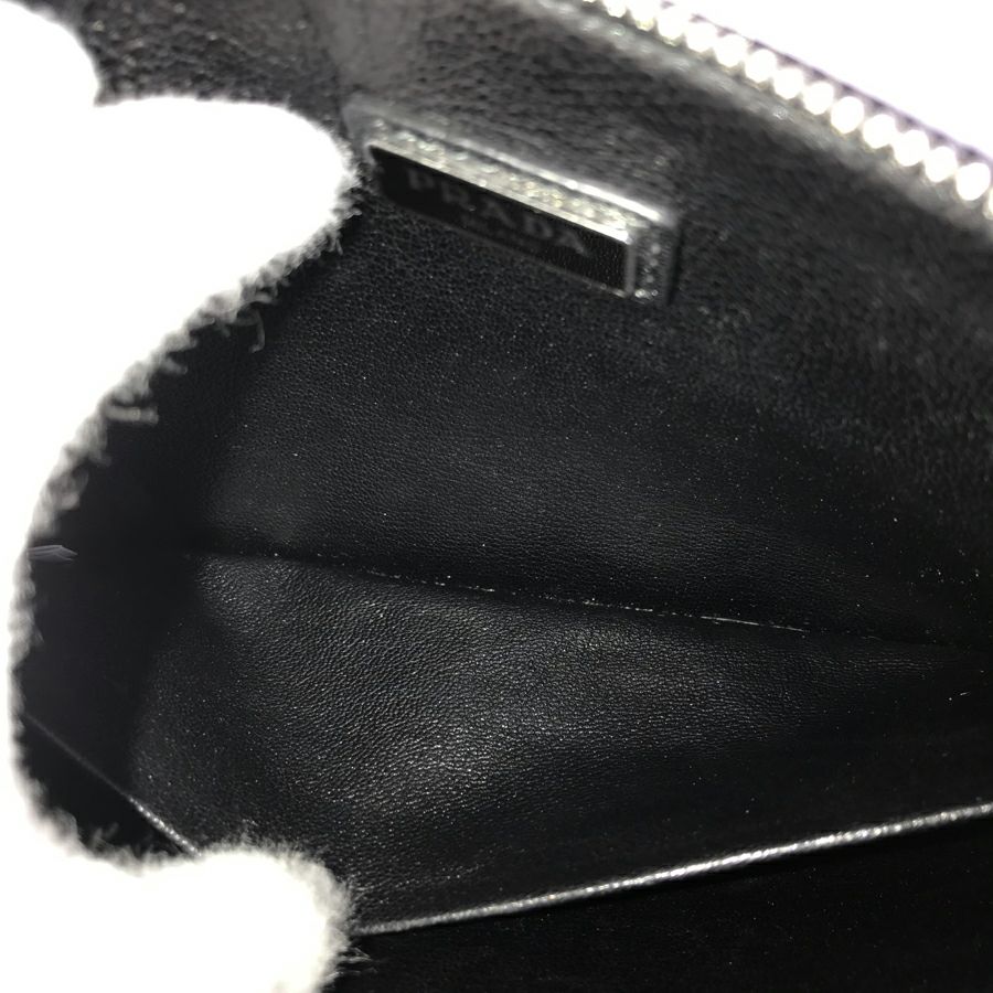 プラダ クラッチバッグ