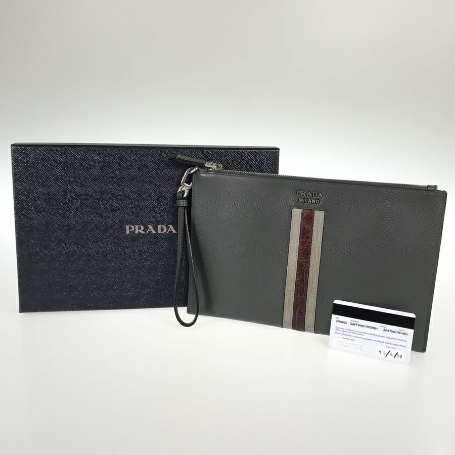 プラダ クラッチバッグ