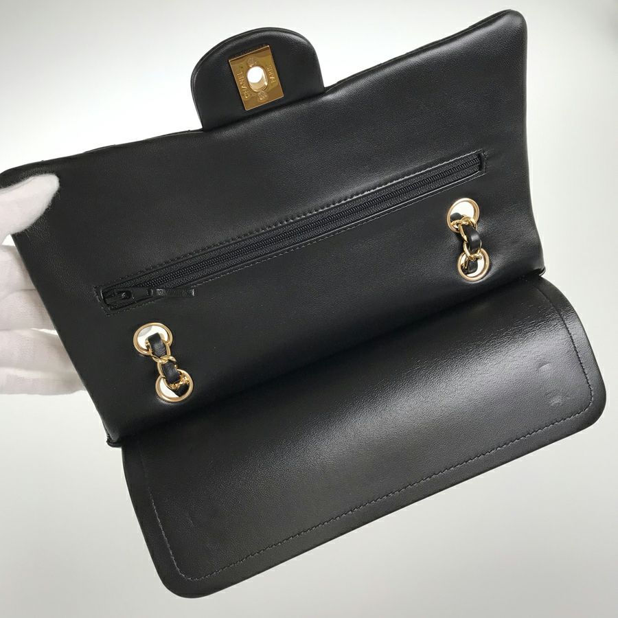 シャネル ショルダーバッグ