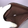 シャネル 三つ折り財布