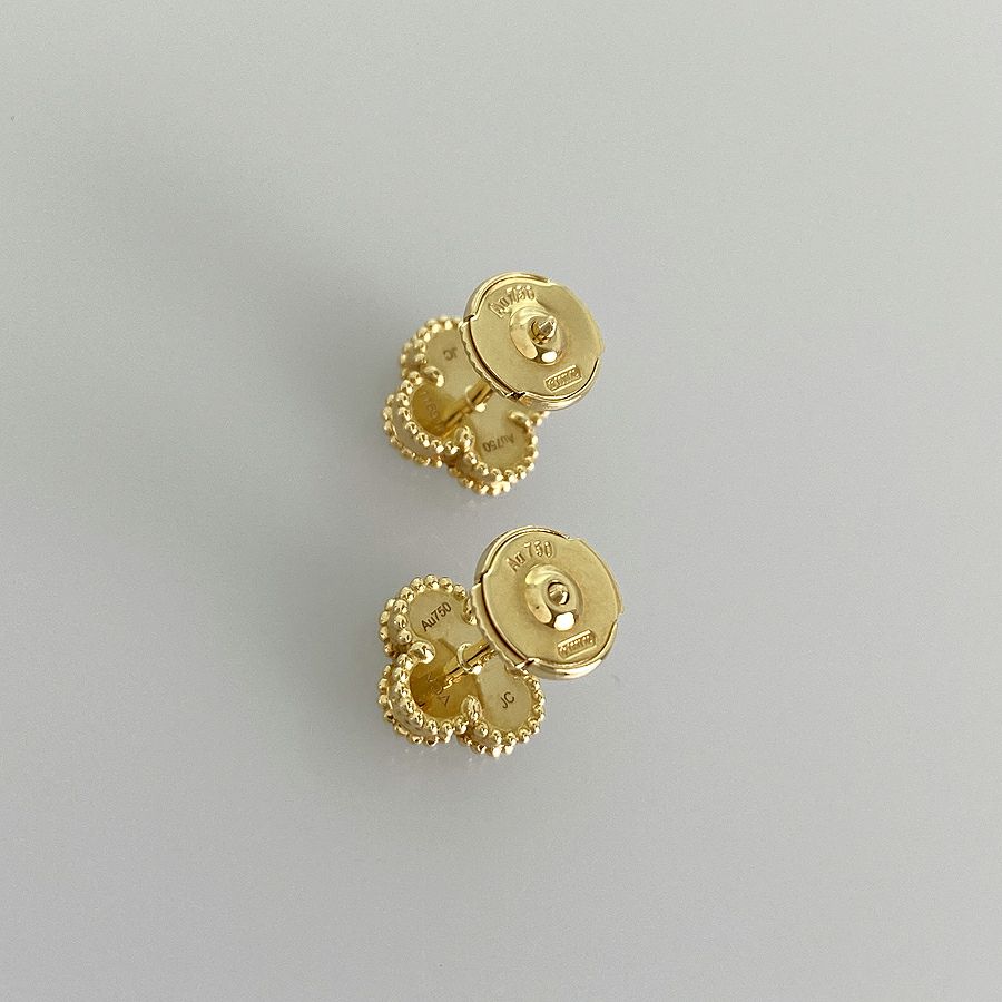 ヴァンクリーフ＆アーペル ピアス