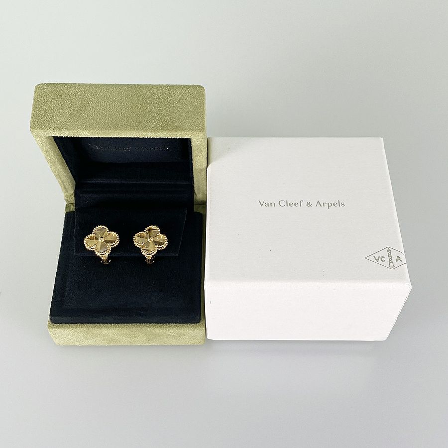 ヴァンクリーフ＆アーペル イヤリング