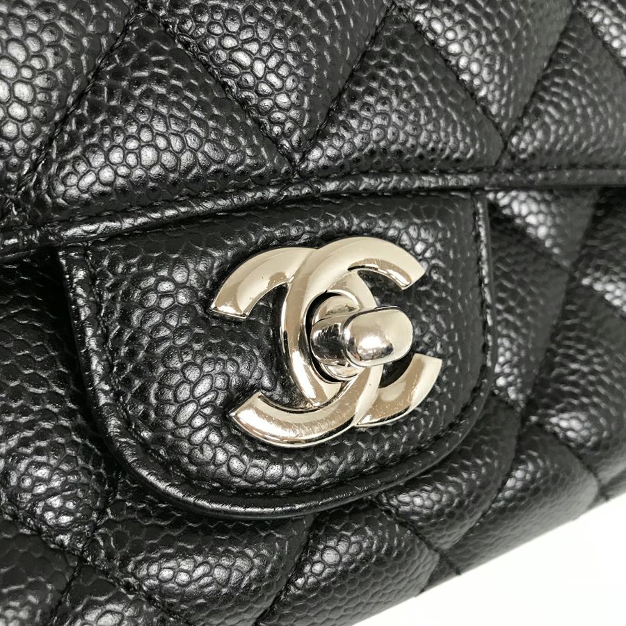 シャネル ショルダーバッグ