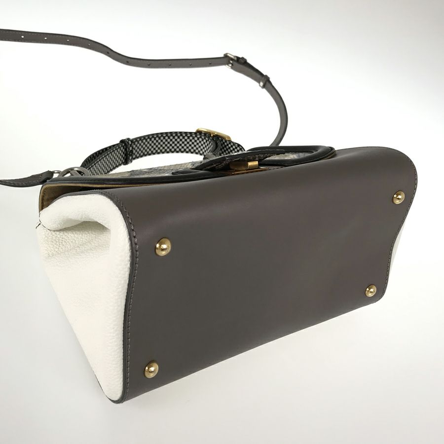 フェンディ ハンドバッグ