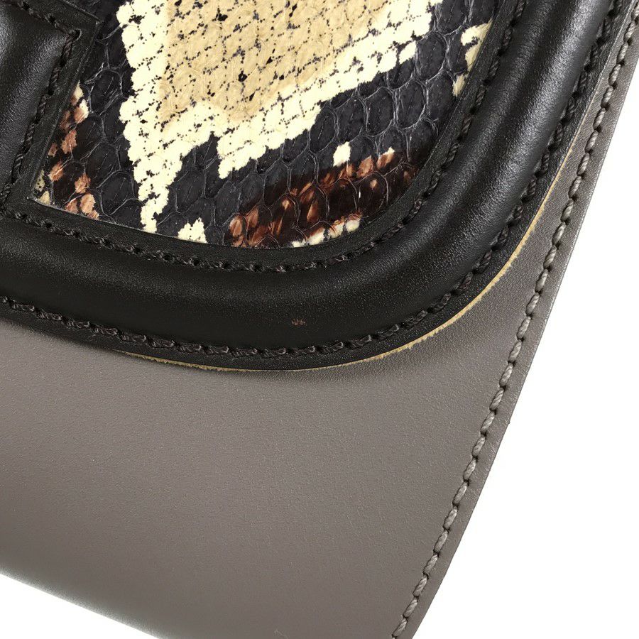 フェンディ ハンドバッグ