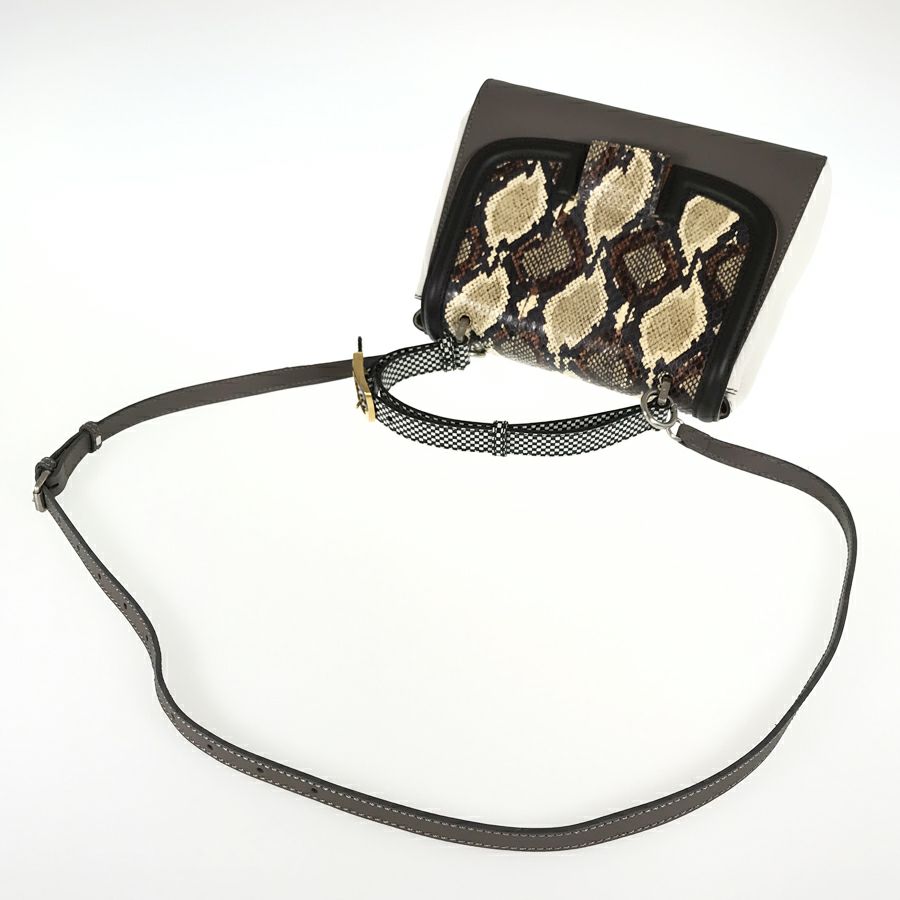 フェンディ ハンドバッグ