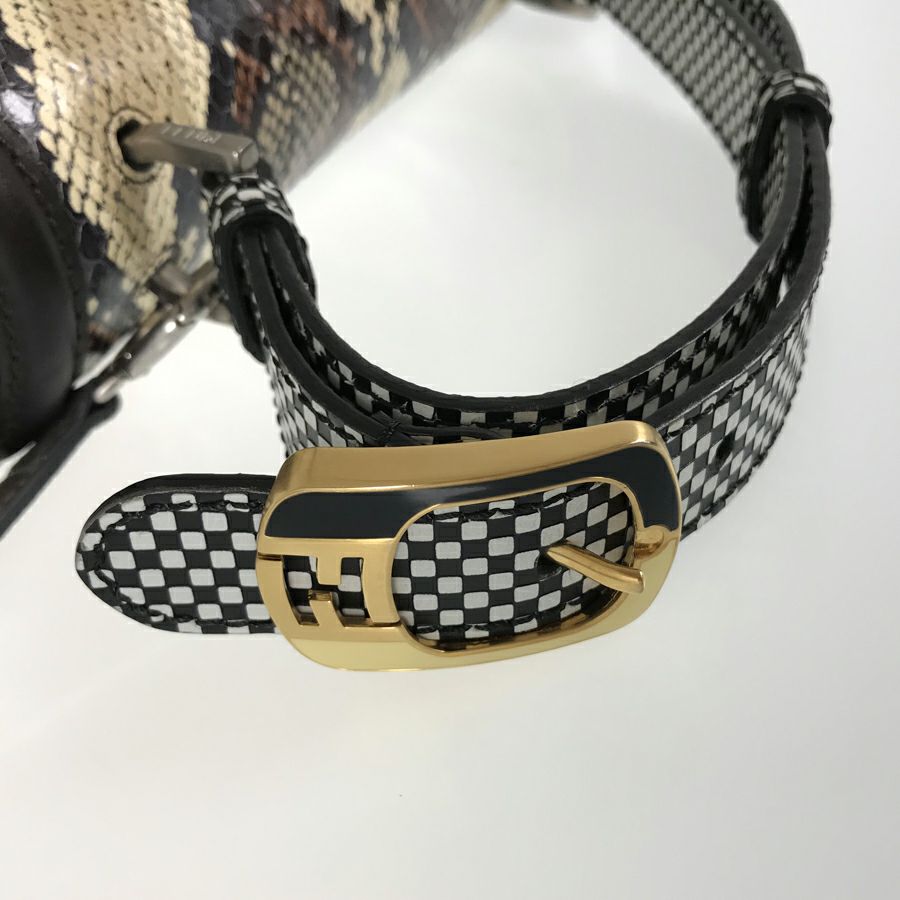 フェンディ ハンドバッグ