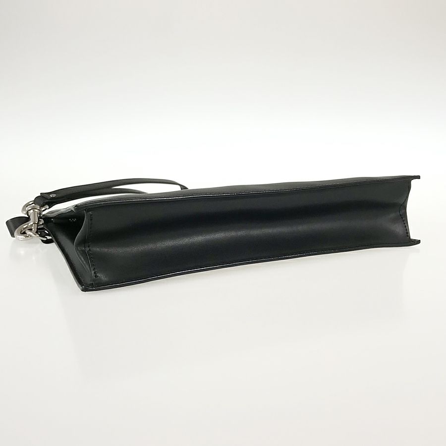 ヴァレンティノ ガラヴァーニ クラッチバッグ