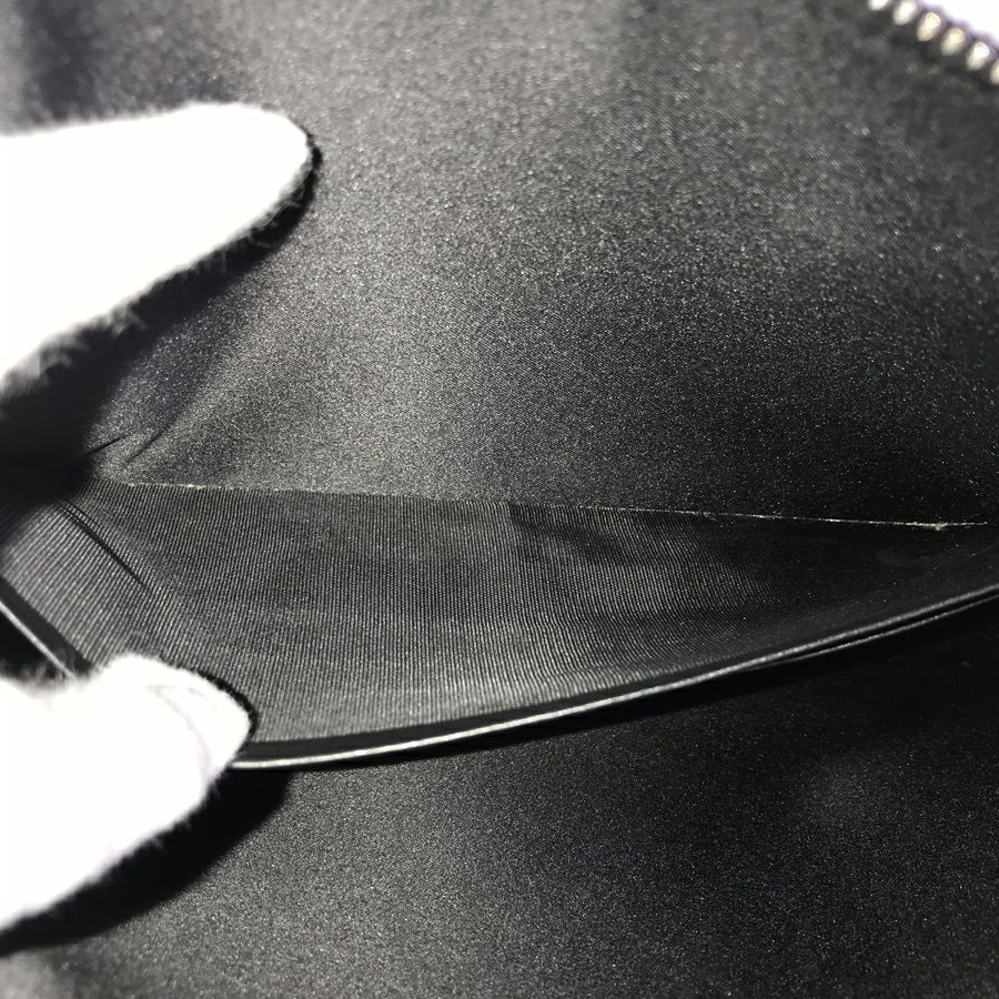 ヴァレンティノ ガラヴァーニ クラッチバッグ