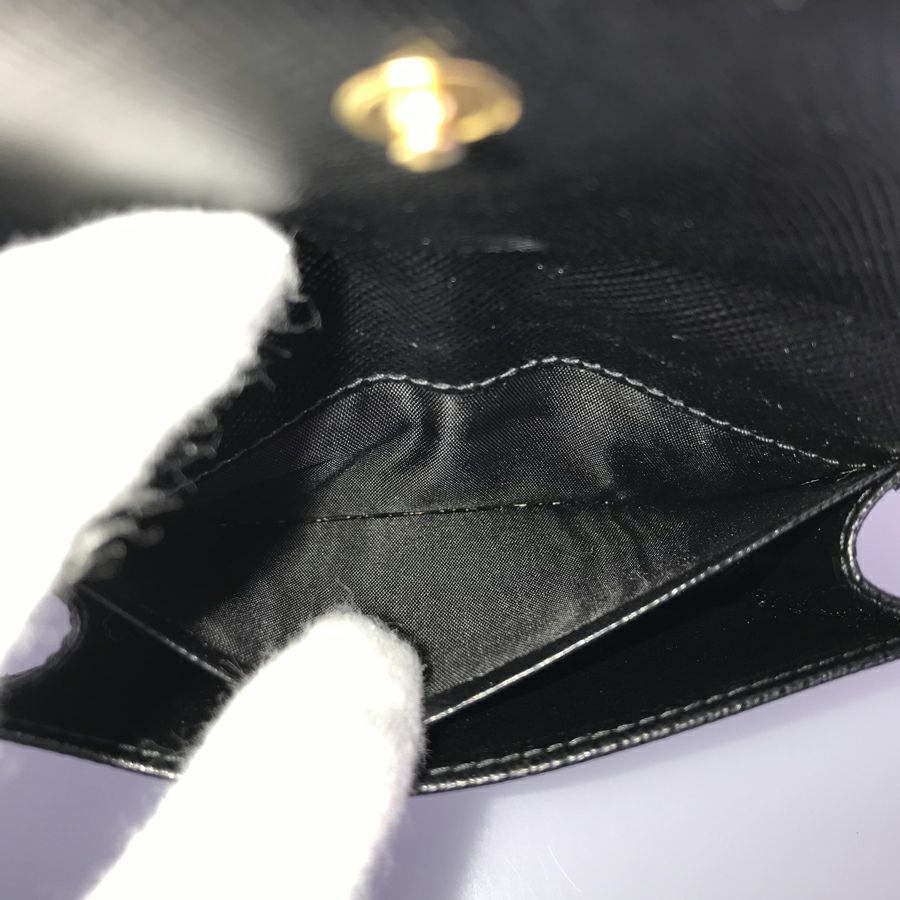 プラダ 名刺入れ