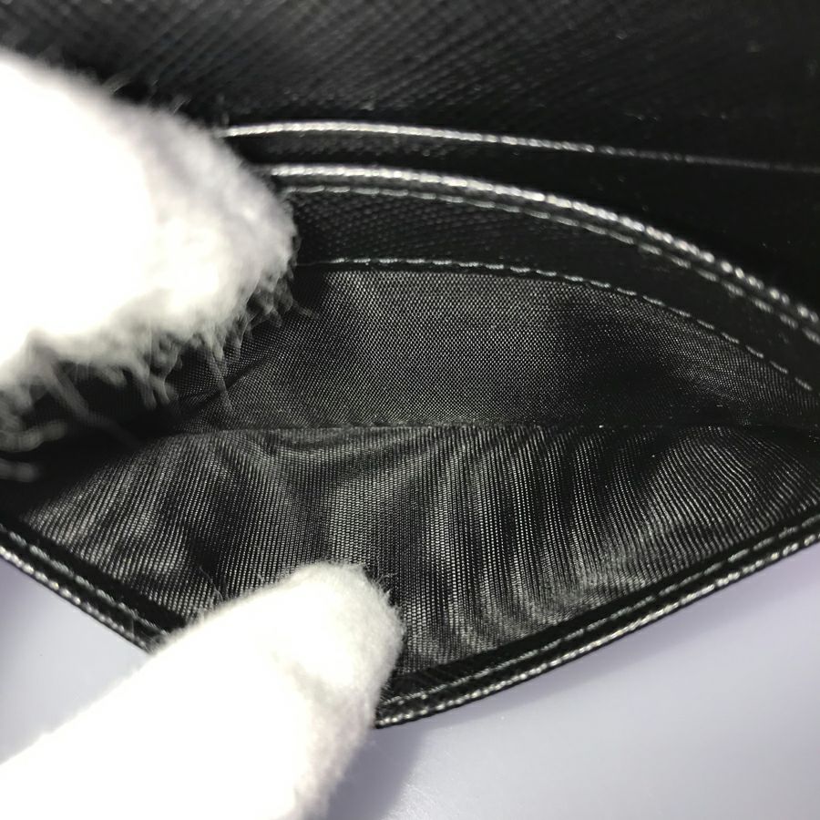 プラダ 名刺入れ