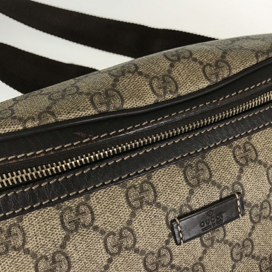 グッチ ボディバッグ