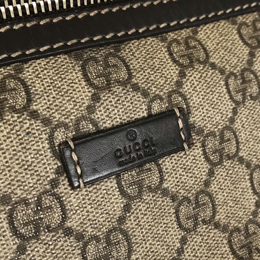 グッチ ボディバッグ