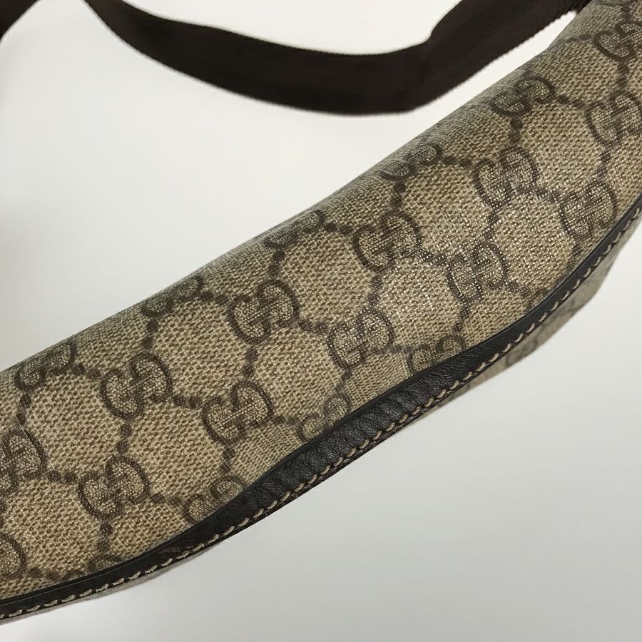 グッチ ボディバッグ