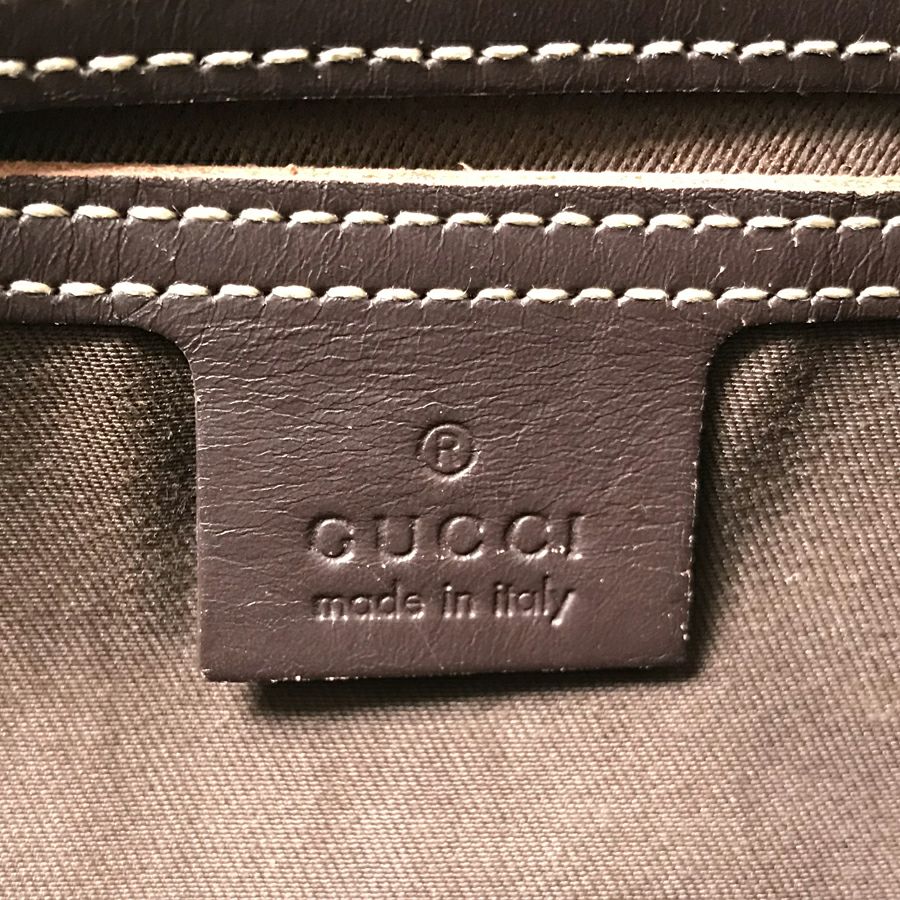 グッチ ボディバッグ