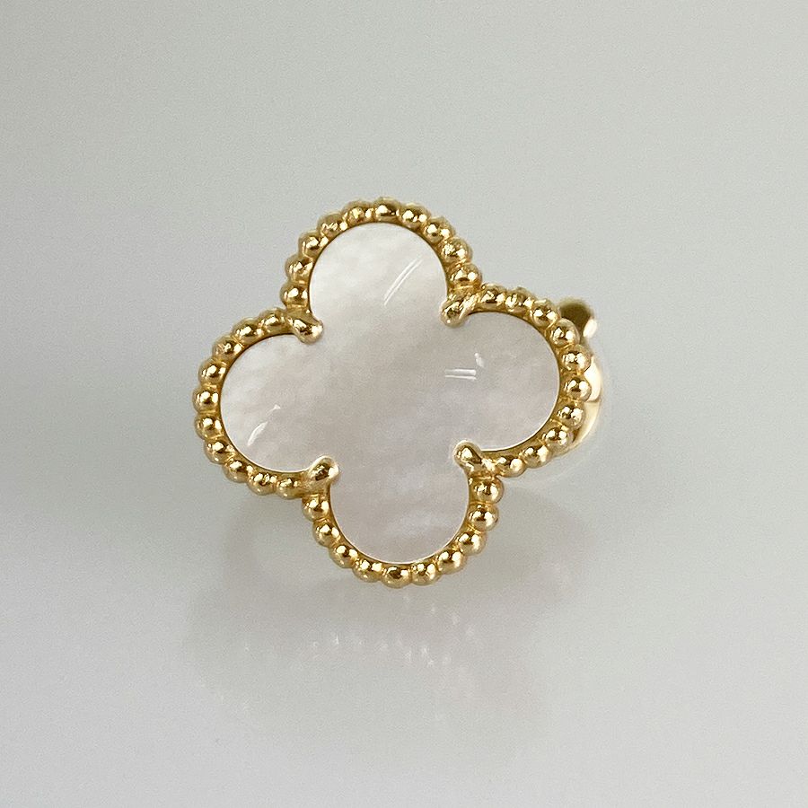 ヴァンクリーフ＆アーペル イヤリング