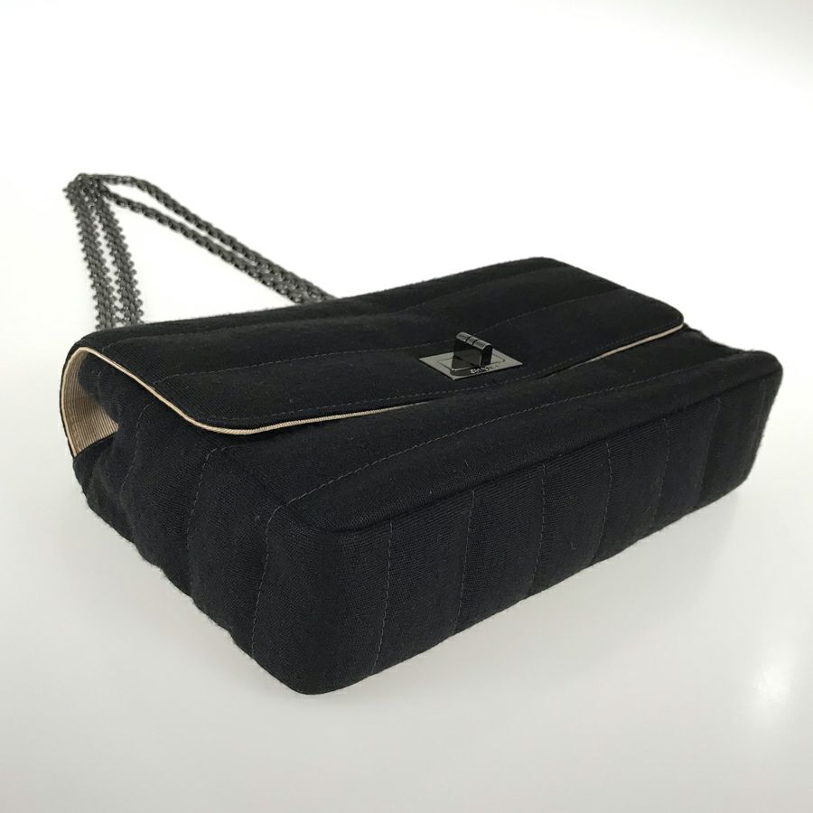 シャネル ショルダーバッグ