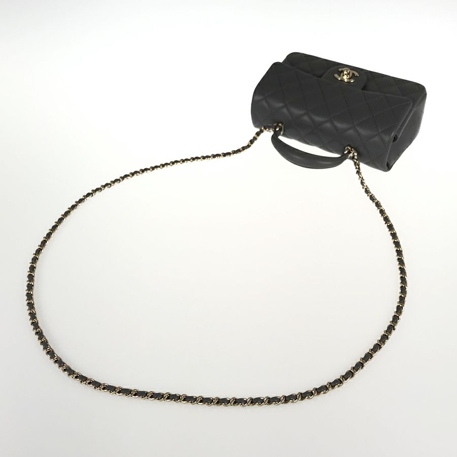 シャネル ショルダーバッグ